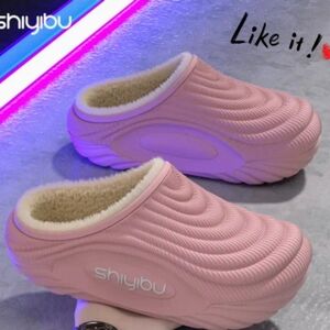 Pink Women's Slip-On Warm Clog